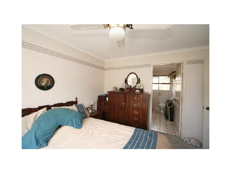 4 Lyall Street, Waterford QLD 4133