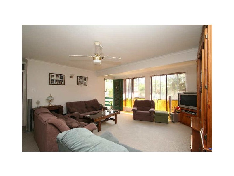 4 Lyall Street, Waterford QLD 4133