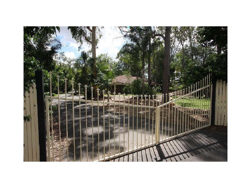 11 Jacaranda Avenue, Boronia Heights QLD 4124