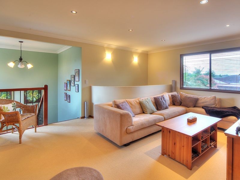 26 Homebush Drive, Regents Park QLD 4118