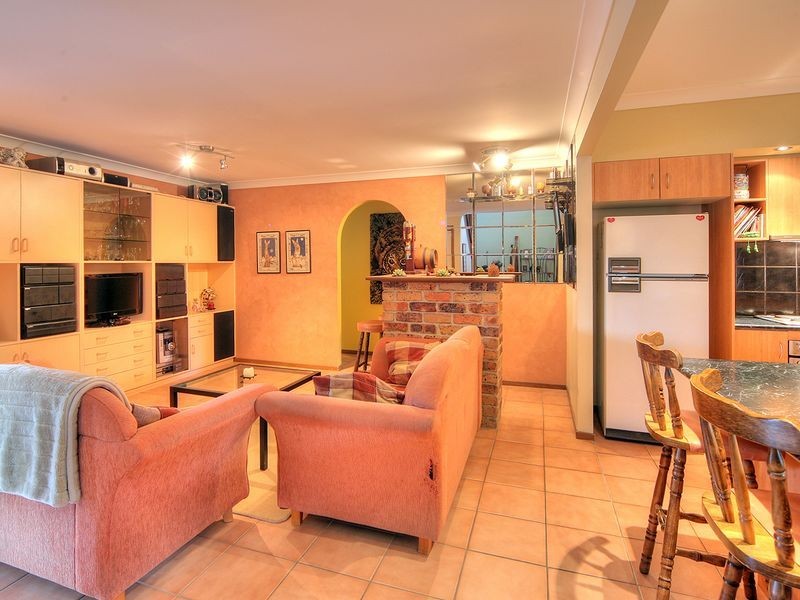 26 Homebush Drive, Regents Park QLD 4118