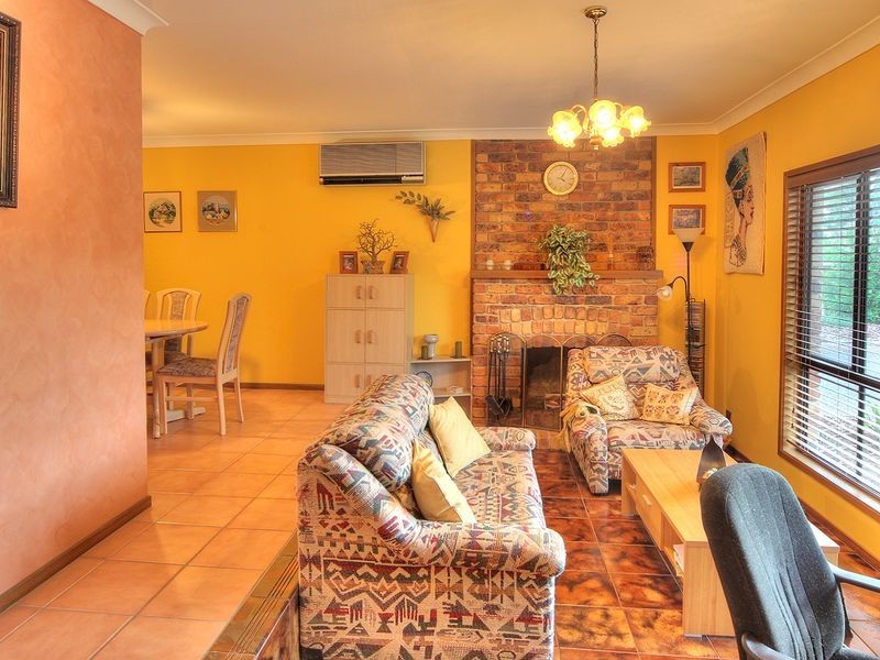 26 Homebush Drive, Regents Park QLD 4118