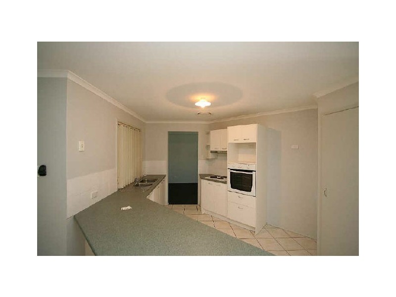 18 Lorraine Street, Crestmead QLD 4132