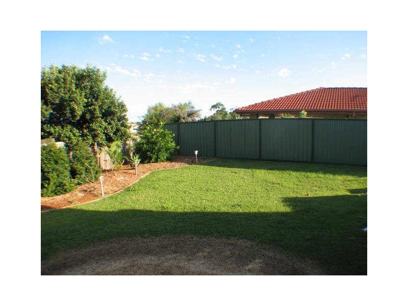 18 Lorraine Street, Crestmead QLD 4132