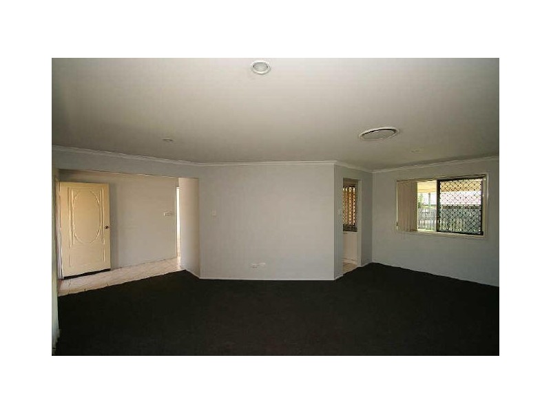 18 Lorraine Street, Crestmead QLD 4132