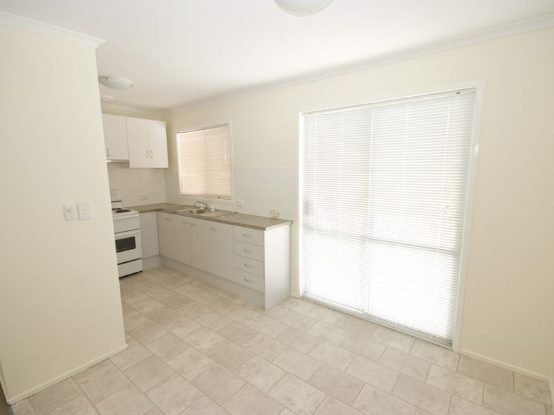24 Regency Drive, Regents Park QLD 4118