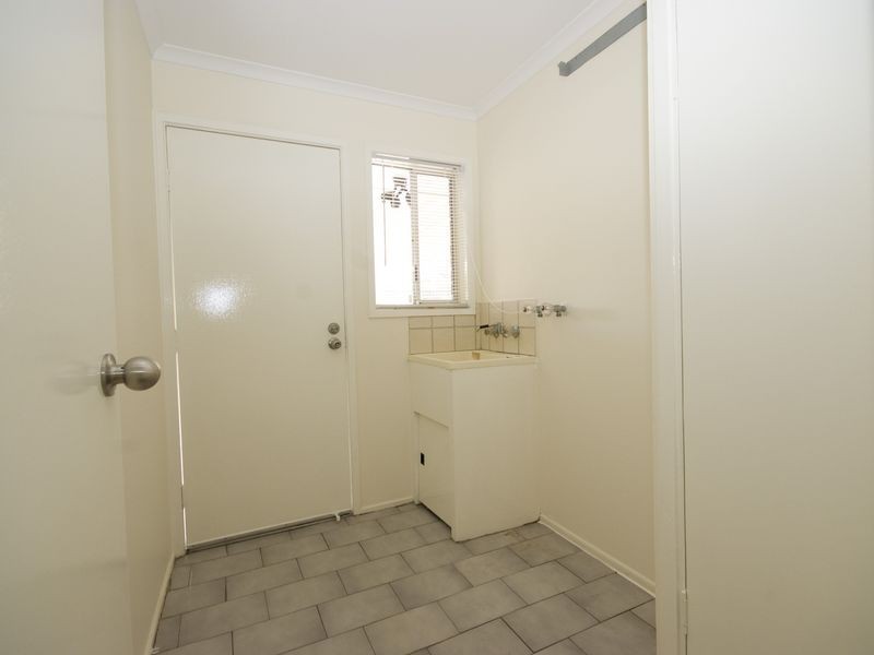 24 Regency Drive, Regents Park QLD 4118
