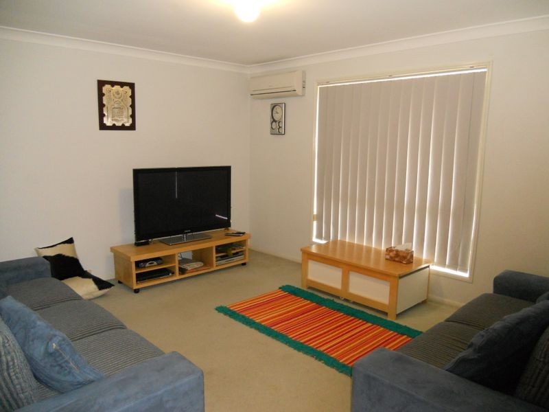 4 Carnea Place, Regents Park QLD 4118