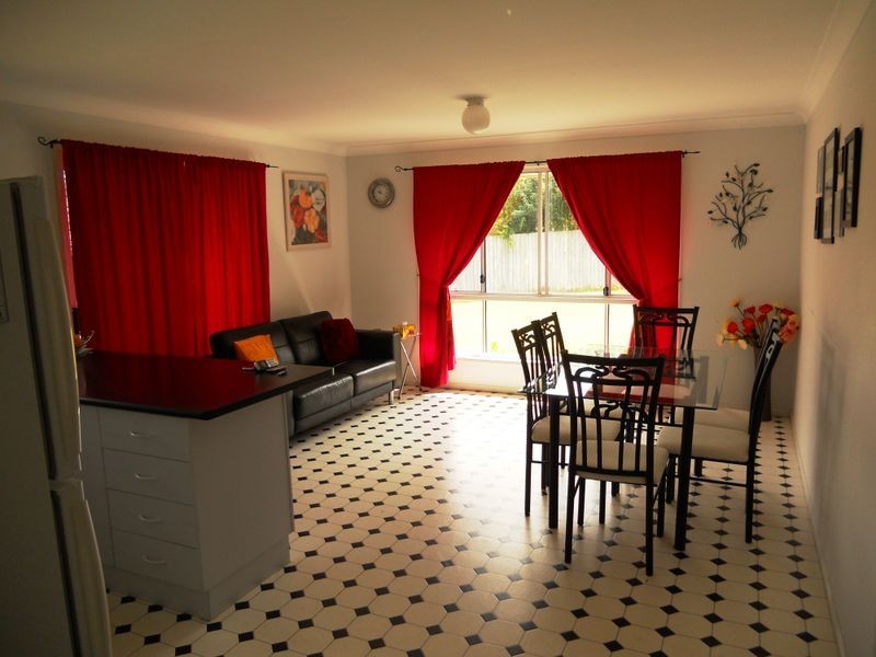 4 Carnea Place, Regents Park QLD 4118