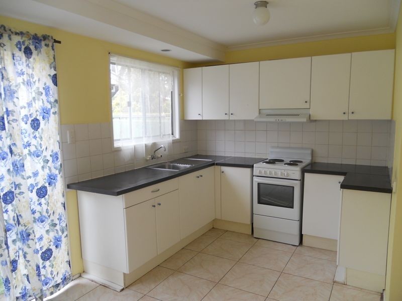 32 Strathallen Drive, Boronia Heights QLD 4124