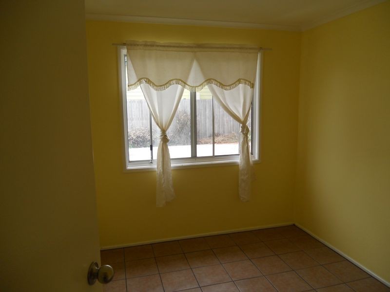 32 Strathallen Drive, Boronia Heights QLD 4124