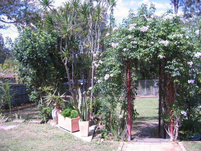 27 Algol Street, Regents Park QLD 4118