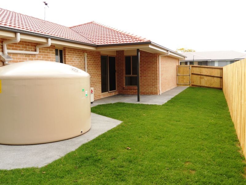 18 Tranquil Street, Hillcrest QLD 4118