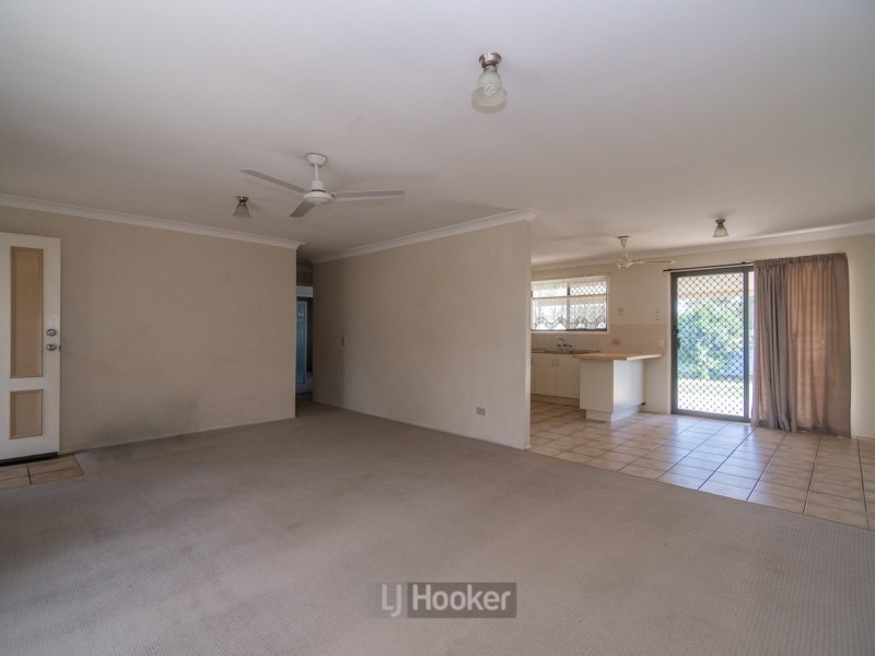 11 Cosway Street, Hillcrest QLD 4118