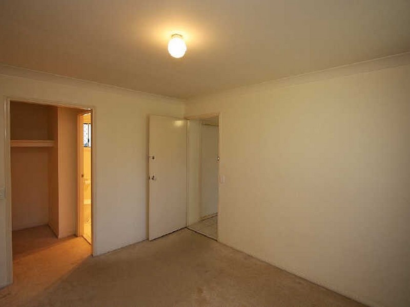 97 Federation Drive, Hillcrest QLD 4118