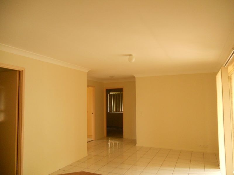 25 Parkside Drive, Crestmead QLD 4132