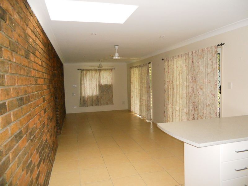 14 Whitcomb Street, Hillcrest QLD 4118