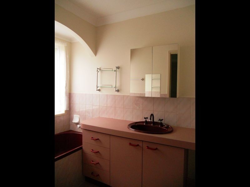 14 Whitcomb Street, Hillcrest QLD 4118