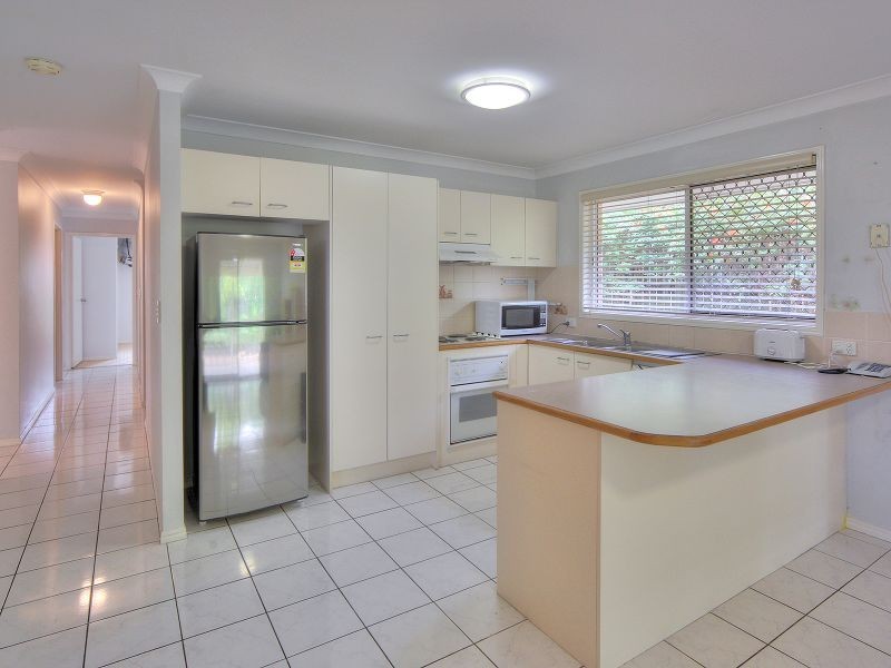 9 Perentie Street, Regents Park QLD 4118