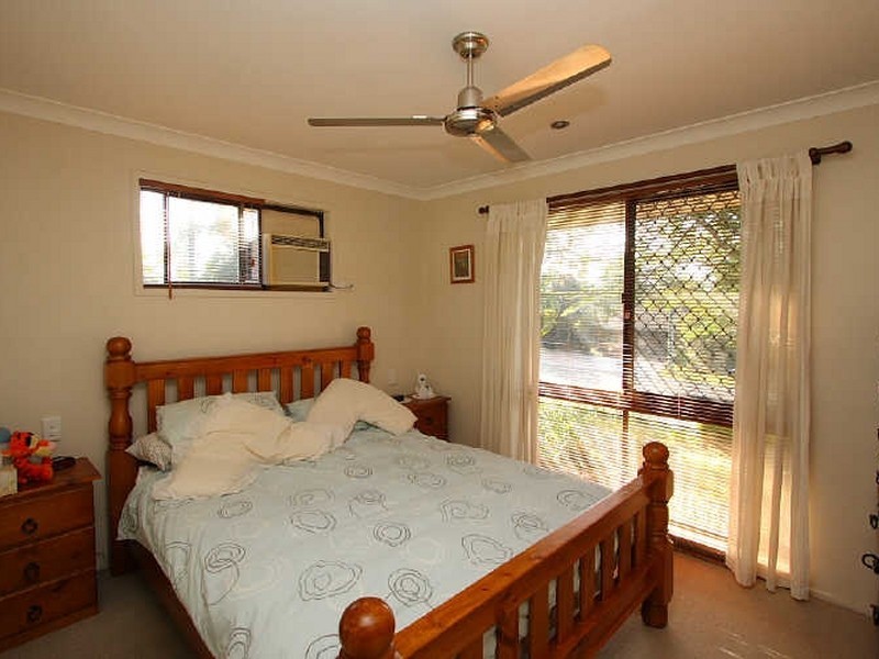 47 Parkroyal Crescent, Regents Park QLD 4118