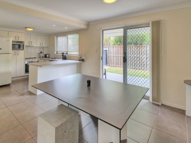 8/1-11 Emerald Drive, Regents Park QLD 4118