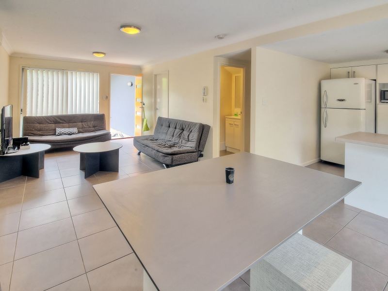 8/1-11 Emerald Drive, Regents Park QLD 4118