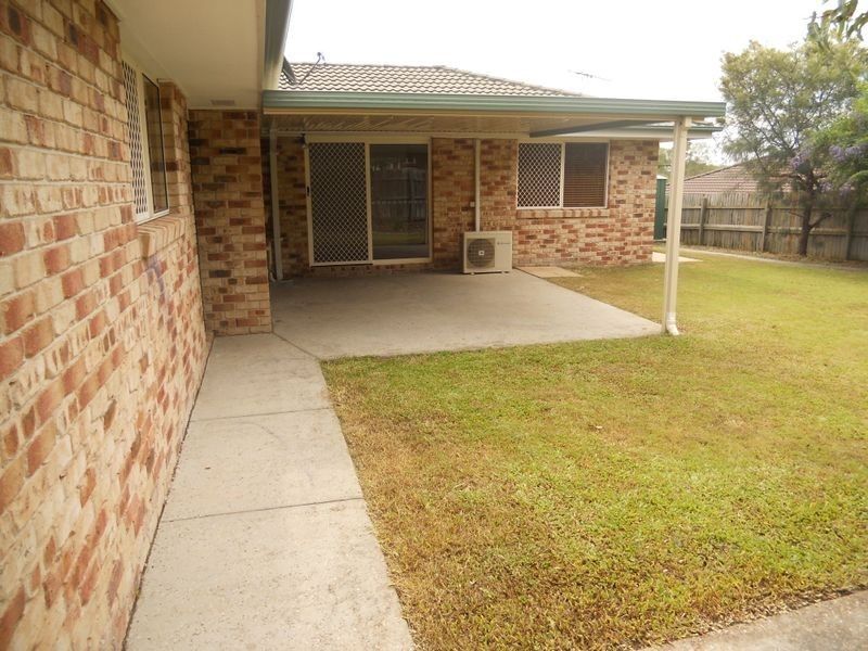 6 Vista Circuit, Regents Park QLD 4118