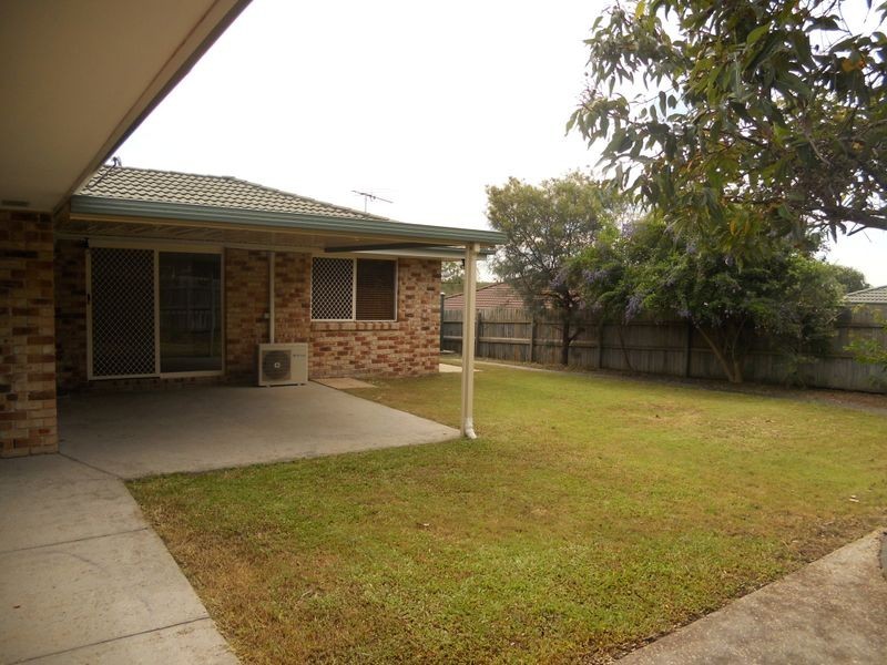 6 Vista Circuit, Regents Park QLD 4118