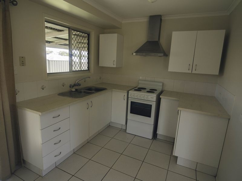 24 Strathallen Drive, Boronia Heights QLD 4124