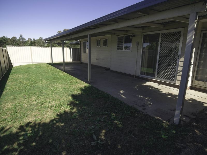 24 Strathallen Drive, Boronia Heights QLD 4124