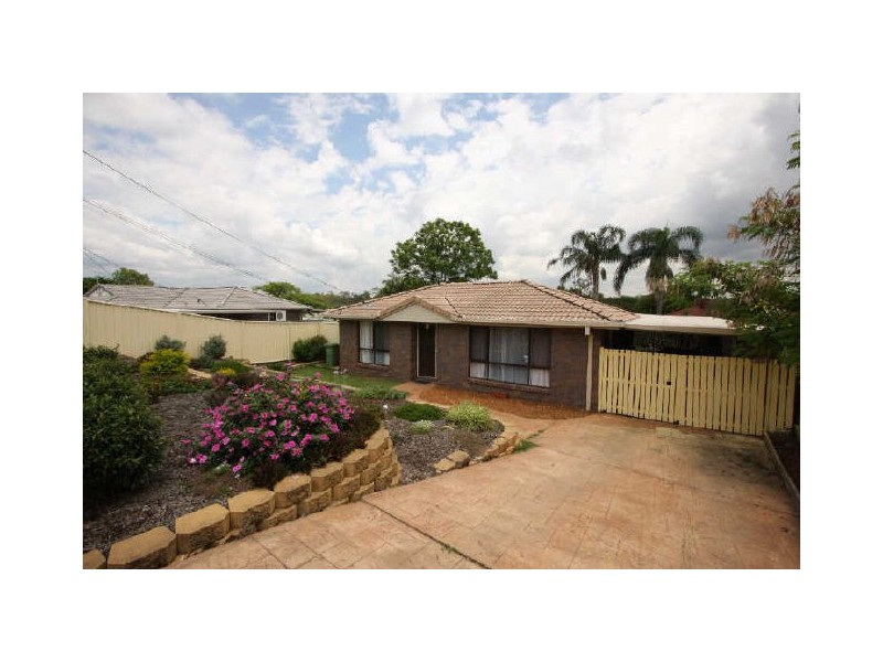 87 Middle Road, Hillcrest QLD 4118