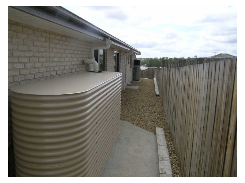 35 Charlton Place, Regents Park QLD 4118