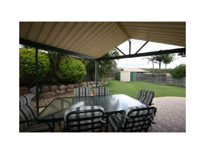 41 Solandra Circuit, Regents Park QLD 4118