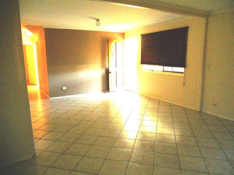 7 Strathallen Drive, Boronia Heights QLD 4124