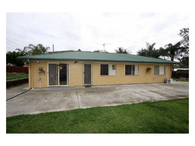 302 Middle Road, Boronia Heights QLD 4124
