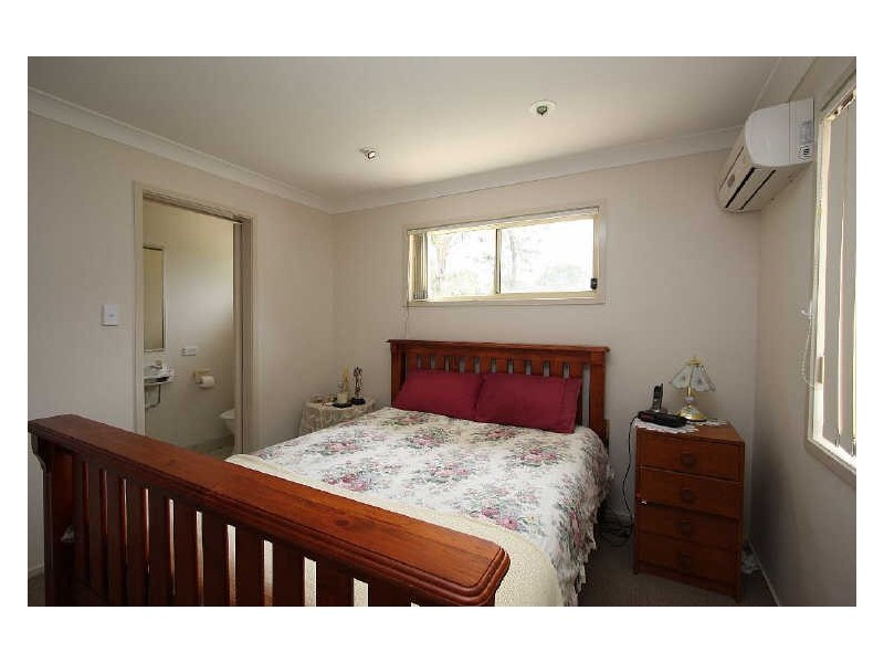 302 Middle Road, Boronia Heights QLD 4124