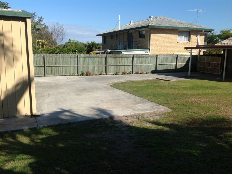 15 Whitcomb Street, Hillcrest QLD 4118