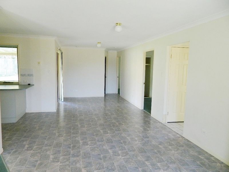 20 Park Close, Hillcrest QLD 4118