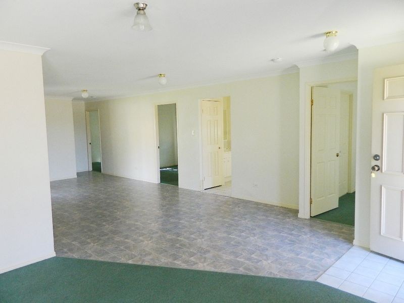 20 Park Close, Hillcrest QLD 4118