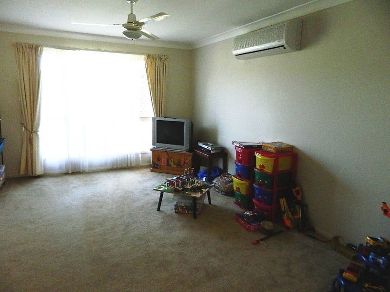 8 Gow Court, Crestmead QLD 4132