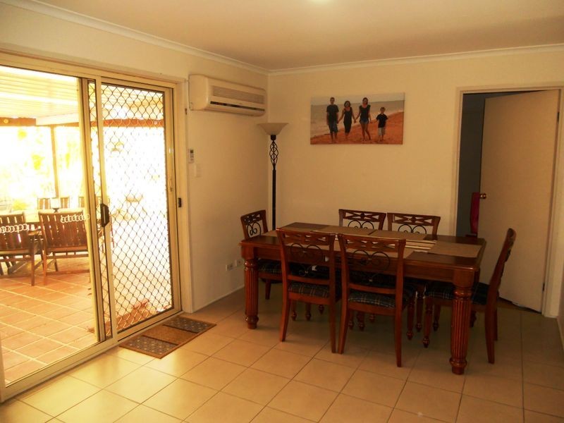 22 Federation Drive, Hillcrest QLD 4118