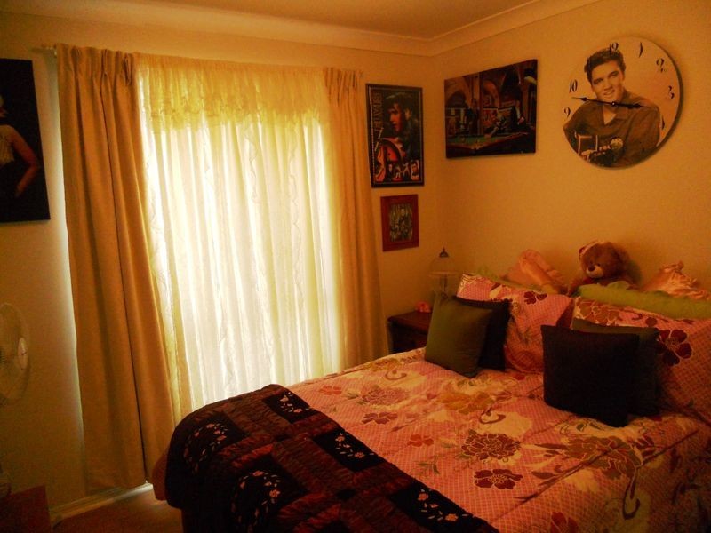 16 Haylett Rise, Regents Park QLD 4118