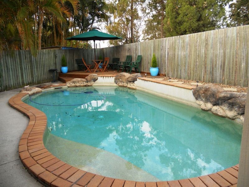 16 Haylett Rise, Regents Park QLD 4118