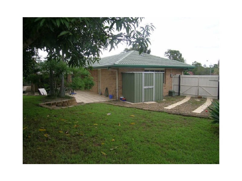 11 Billabong Court, Regents Park QLD 4118