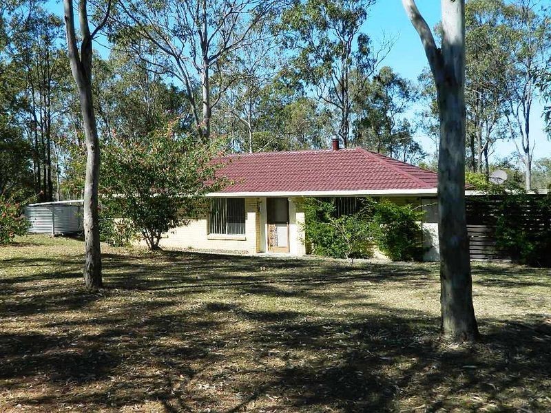 22 Pub Lane, Greenbank QLD 4124