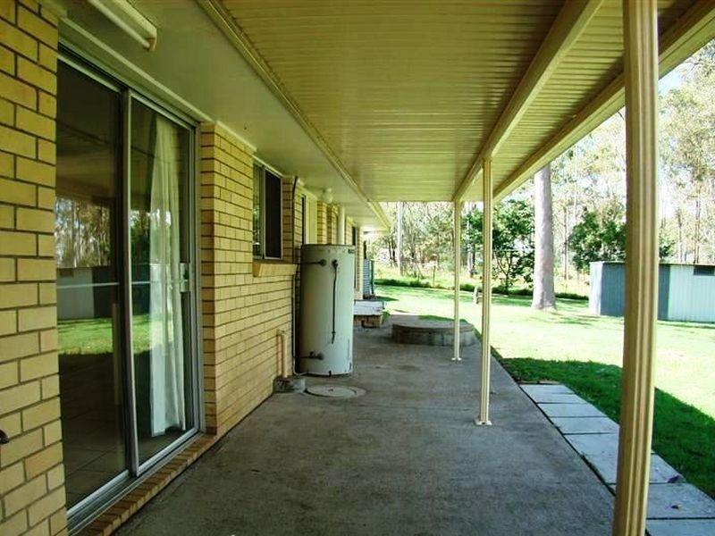 22 Pub Lane, Greenbank QLD 4124