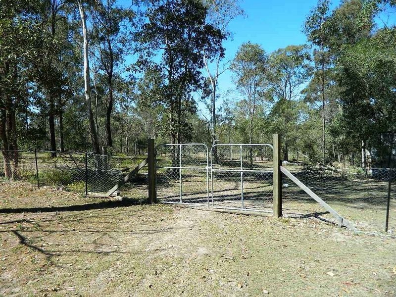 22 Pub Lane, Greenbank QLD 4124