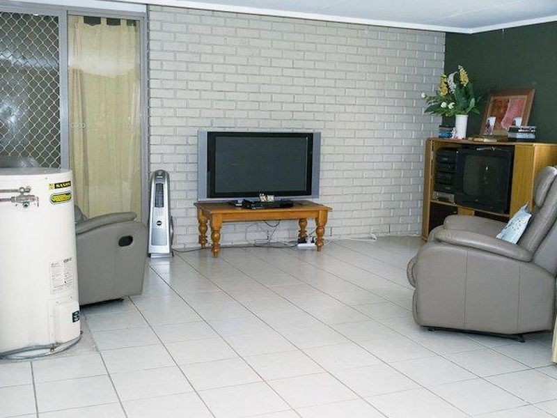 24 Federation Drive, Hillcrest QLD 4118