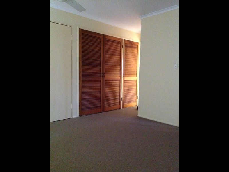 27 Dryade Street, Regents Park QLD 4118