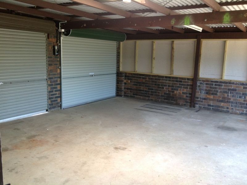 27 Dryade Street, Regents Park QLD 4118